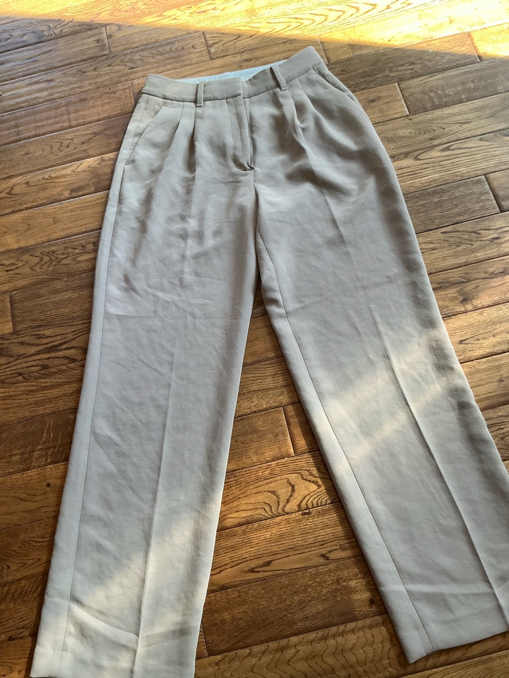 Aritzia Effortless Pant Size 6 High Waisted Trouser Taupe Work Office